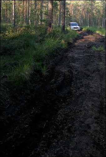 Normal Russian road =^_^=